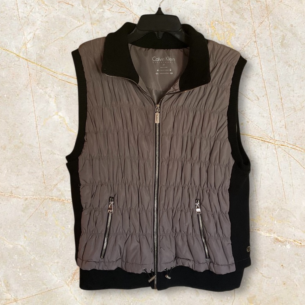 Calvin Klein Performance Vest - Picture 2 of 6